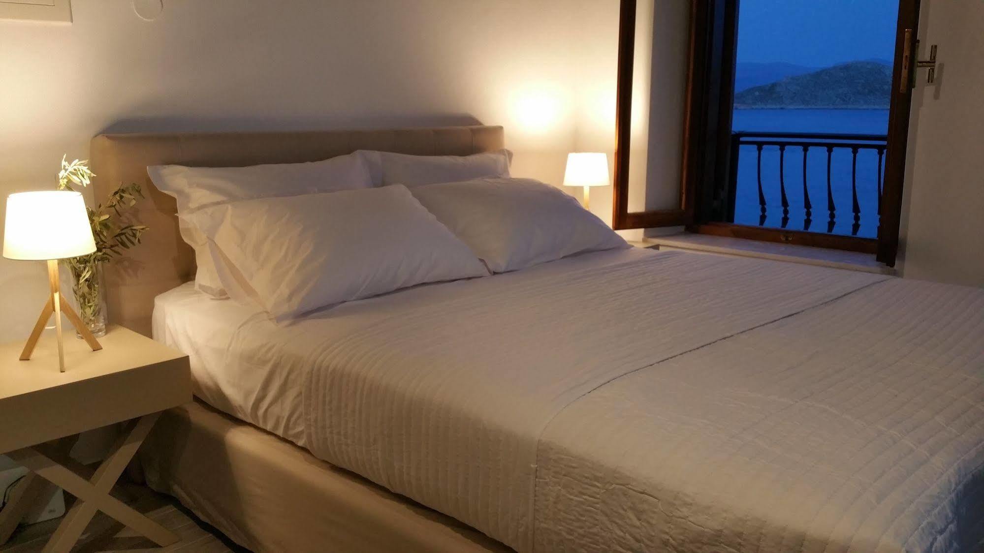 Aegean View Villas Chalki Town 外观 照片